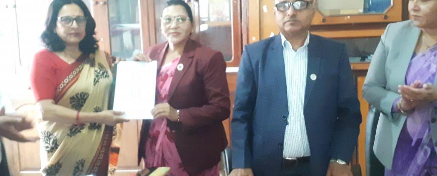 प्रदेश सभालाई आम सञ्चार विधेयकको शंसोधन सुझाव हस्तान्तरण